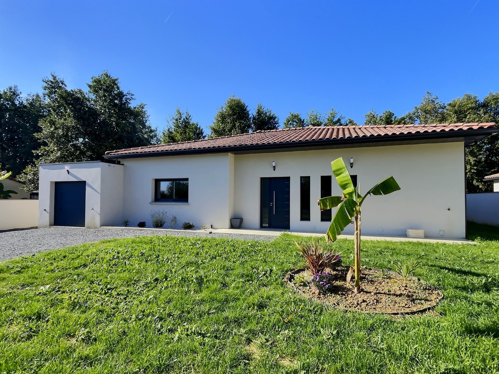 Villa contemporaine de type 6/7 de plain-pied — photo 16
