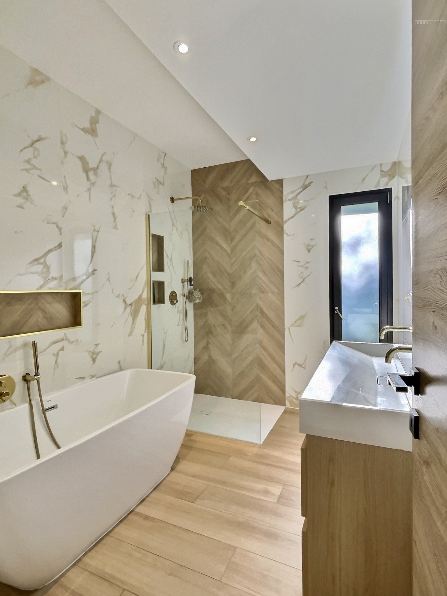 Villa contemporaine de type 6/7 de plain-pied — photo 11