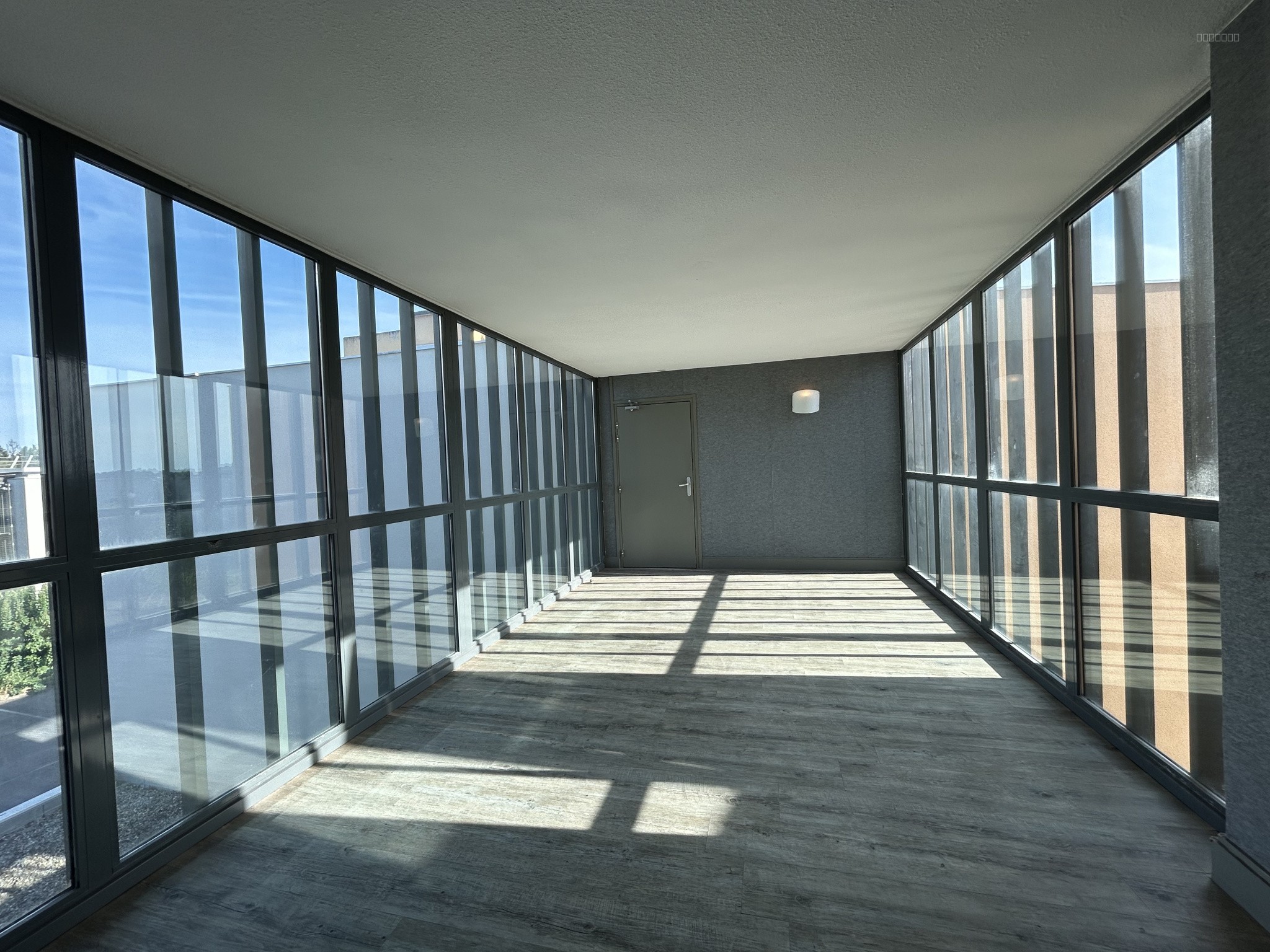 Appartement de deux pièces à Meyzieu — photo 9