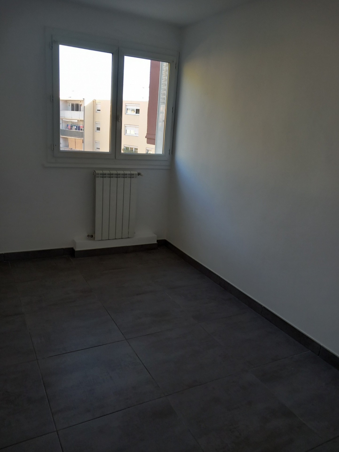 SUPERBE APPARTEMENT P3 RESIDENCE FERMEE ET SECURISEE — photo 17