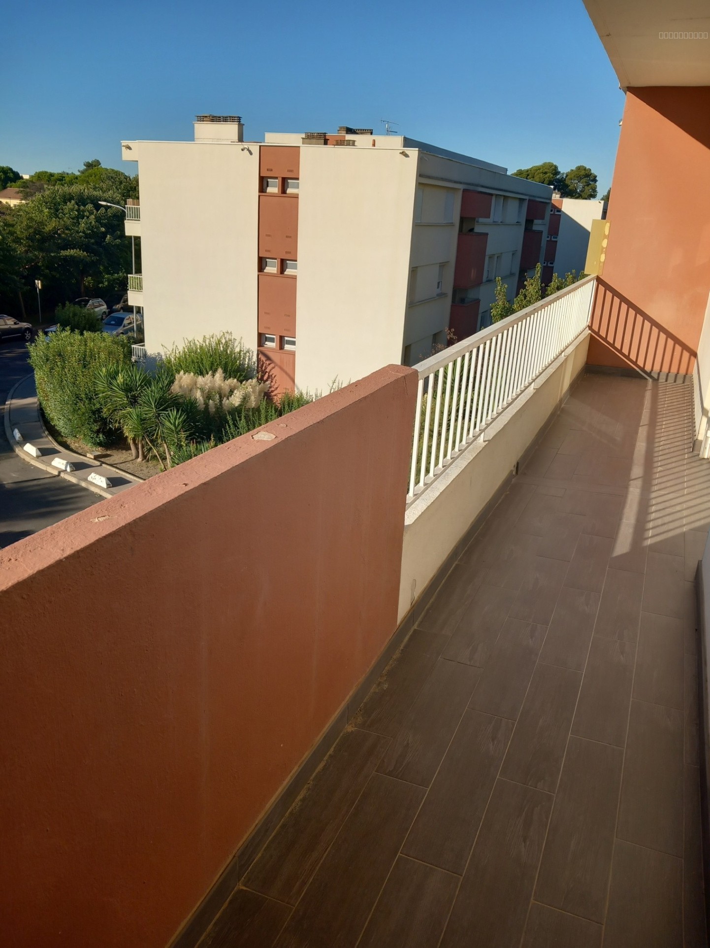 SUPERBE APPARTEMENT P3 RESIDENCE FERMEE ET SECURISEE — photo 13