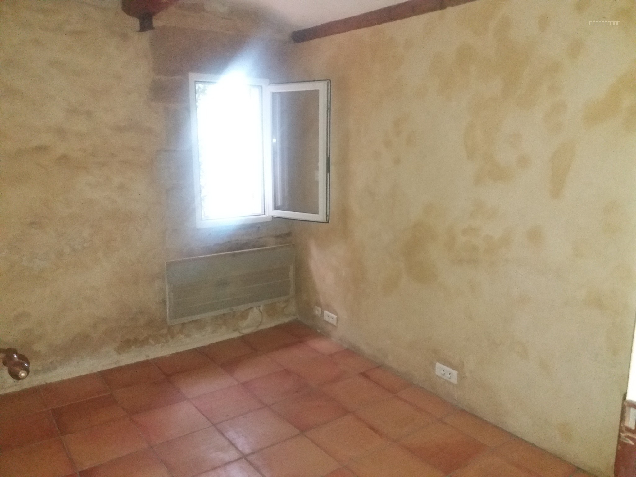 APPARTEMENT DE TYPE P3 AIGUES-VIVES — photo 9
