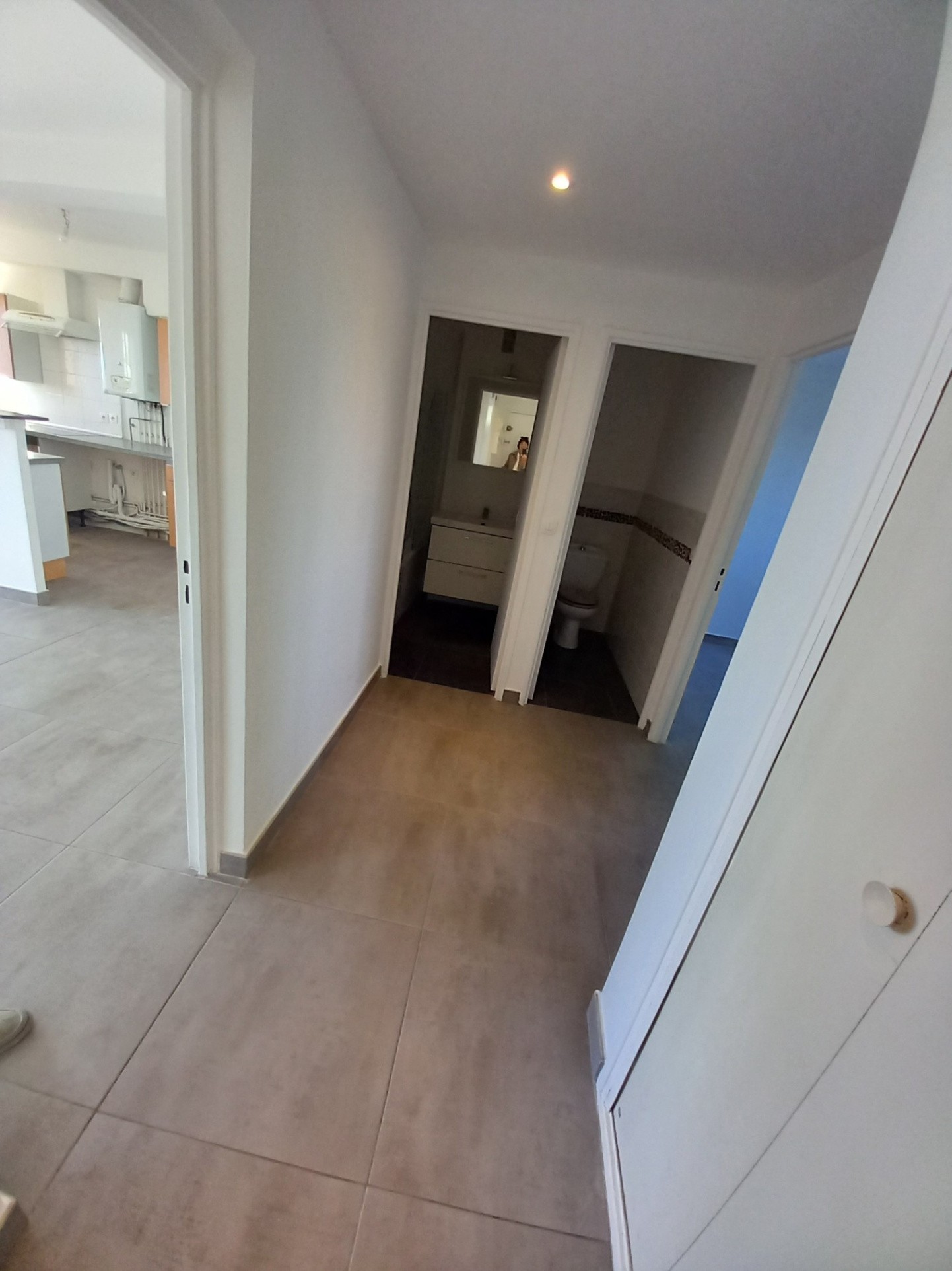 SUPERBE APPARTEMENT P3 RESIDENCE FERMEE ET SECURISEE — photo 5