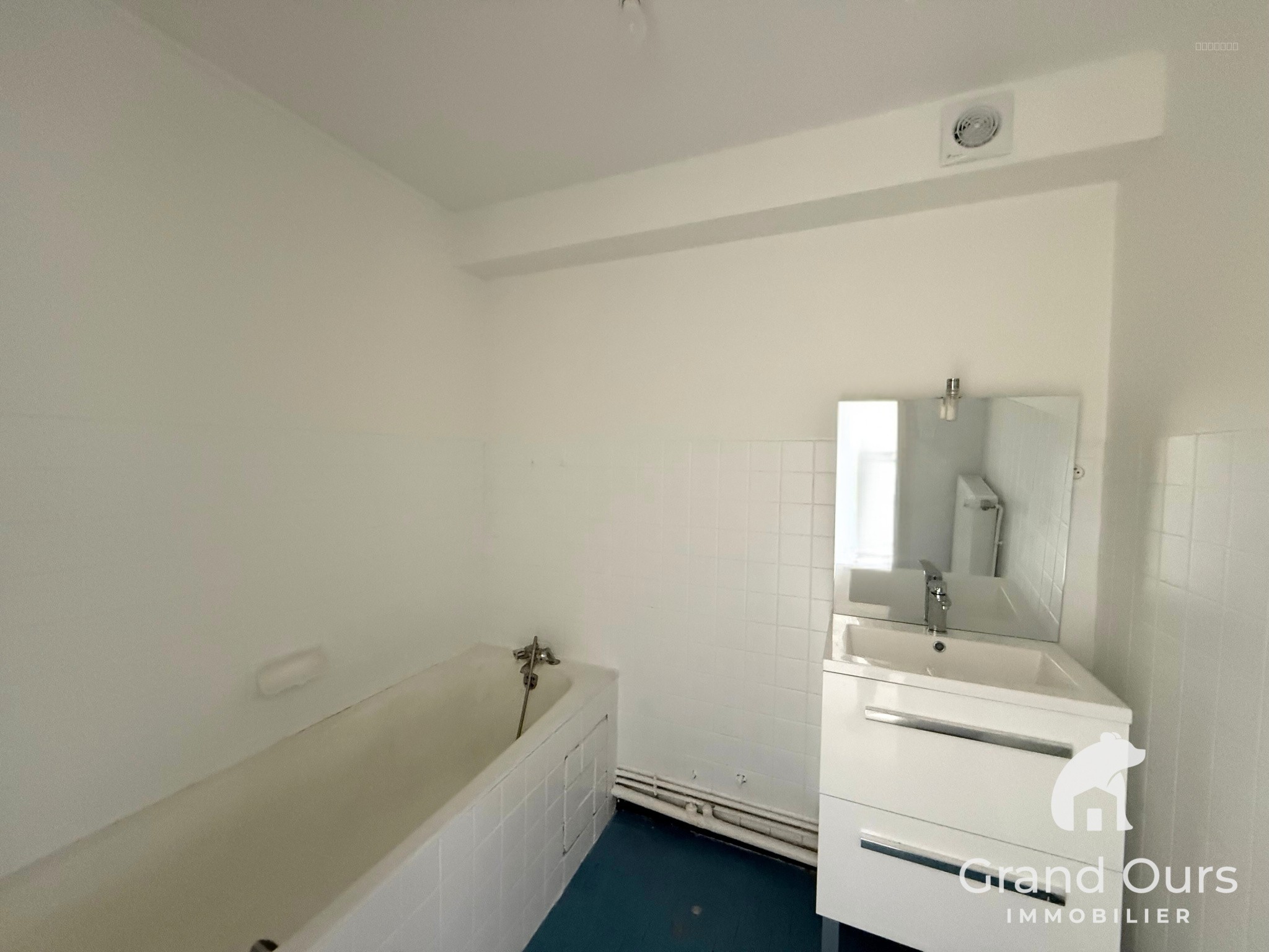 YZEURE - Appartement T4bis Lumineux avec Balcons, Garage et Jardin Privatif — photo 9