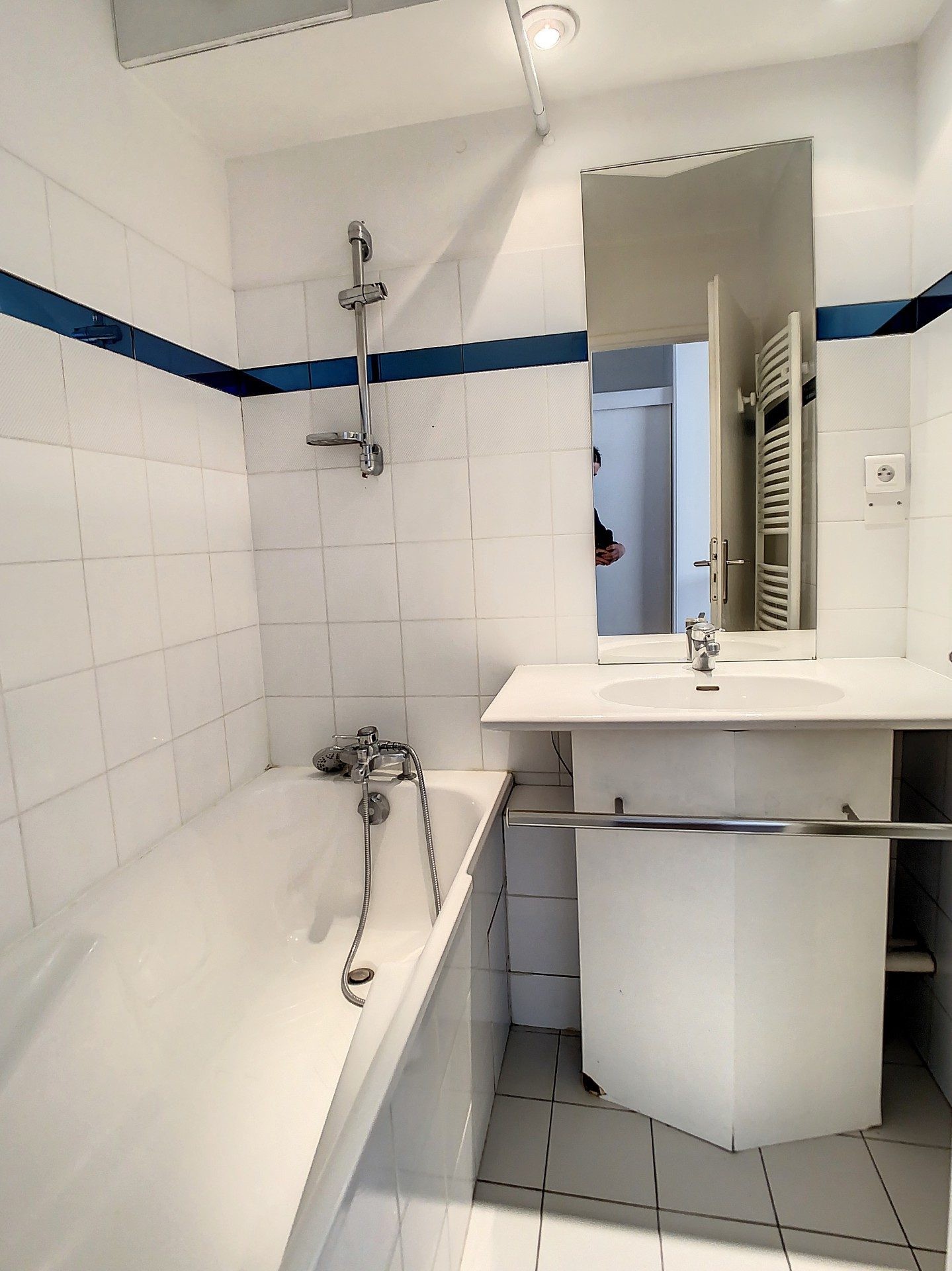 CHAMBERY Curial, Joli studio meublé — photo 4