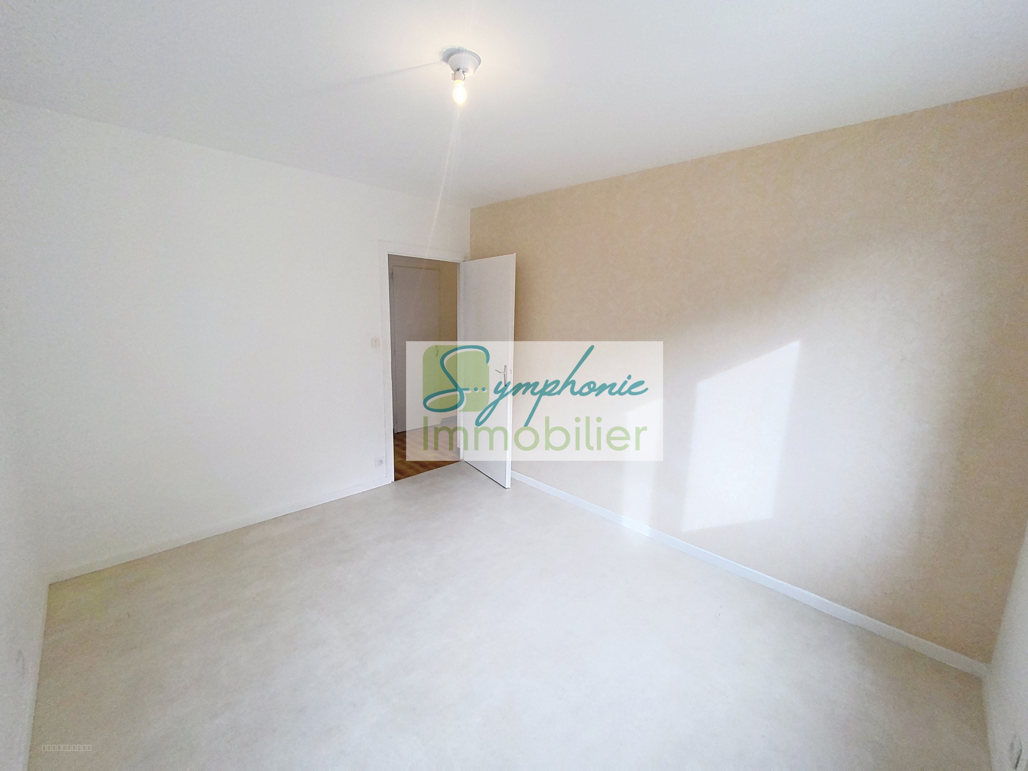 LA RAVOIRE T2 — photo 4