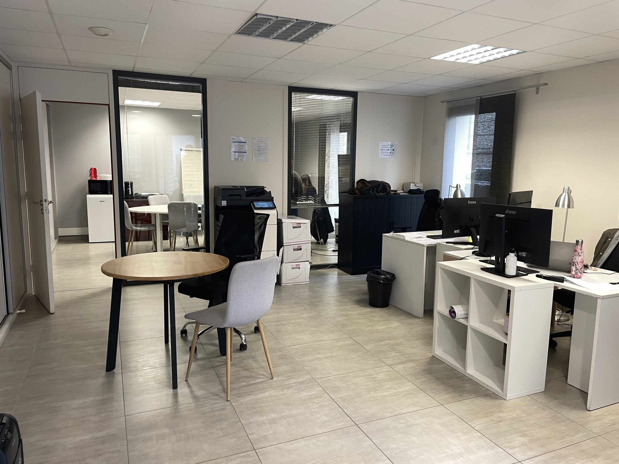 SPACIEUX BUREAUX HYPER CENTRE — photo 2