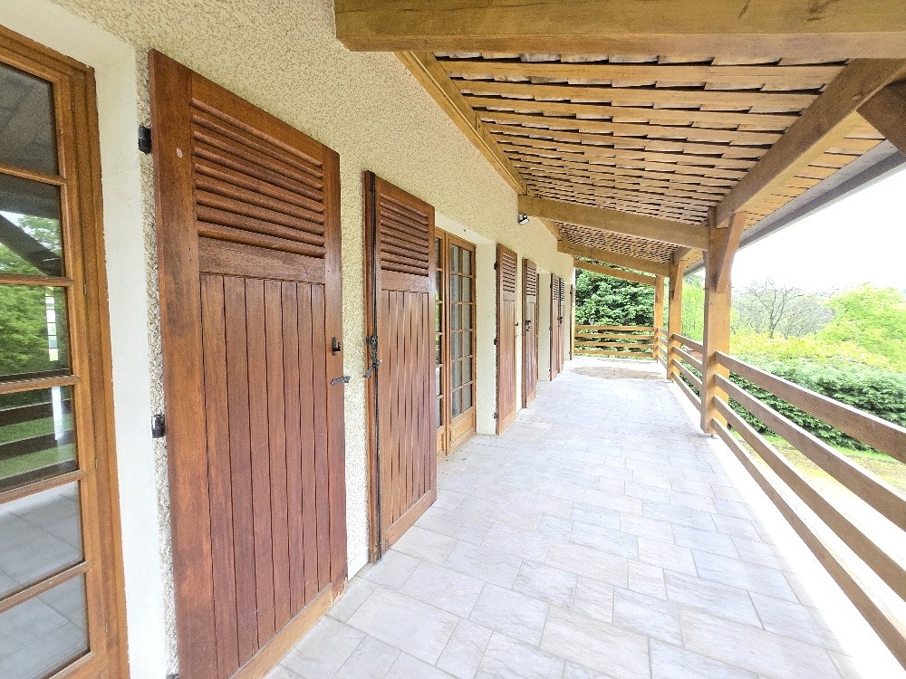 Grande Villa de type Familiale 212.38 m2 hab. sur Terrain de 1950 m2 clos, végétalisé 69340 FRANCHEVILLE — photo 14