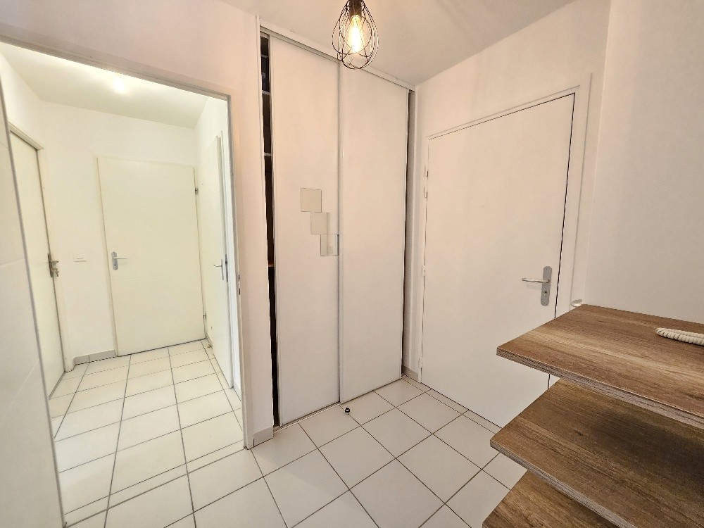 Location 4 Chambres dans Appartement de 73.56 m2 hab. 69800 SAINT PRIEST — photo 8