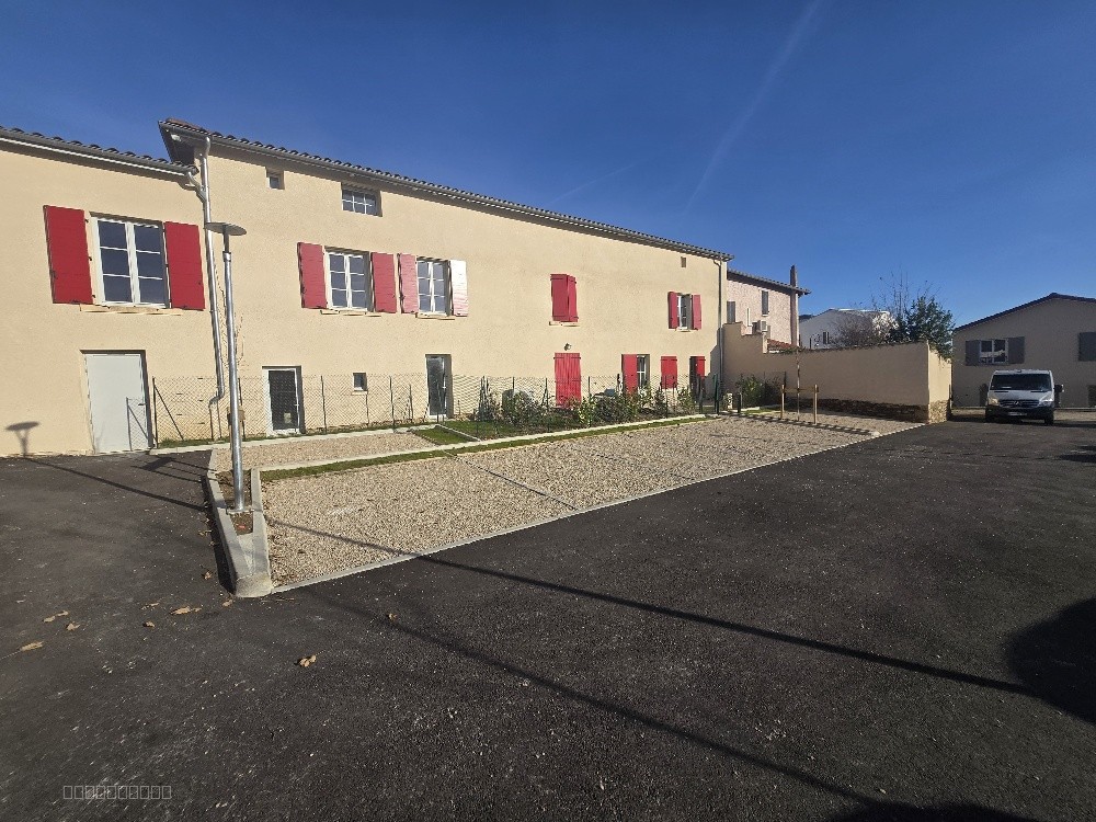 Appartement T4 de 80 m2 hab.avec balcon et 2 places de stationnement 69630 Chaponost — photo 4
