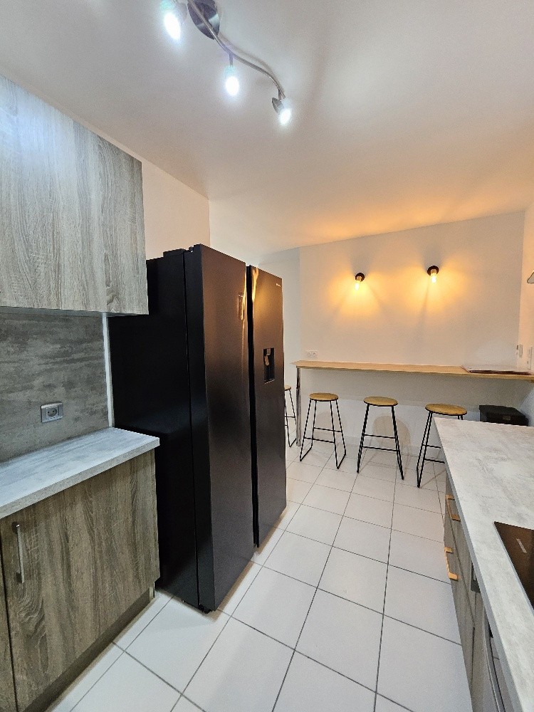 Location 4 Chambres dans Appartement de 73.56 m2 hab. 69800 SAINT PRIEST — photo 6