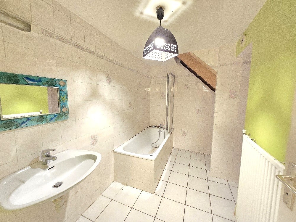 Maison de village en triplex de Type 5 de 122.57 m2 habitables. 69390 VERNAISON — photo 5