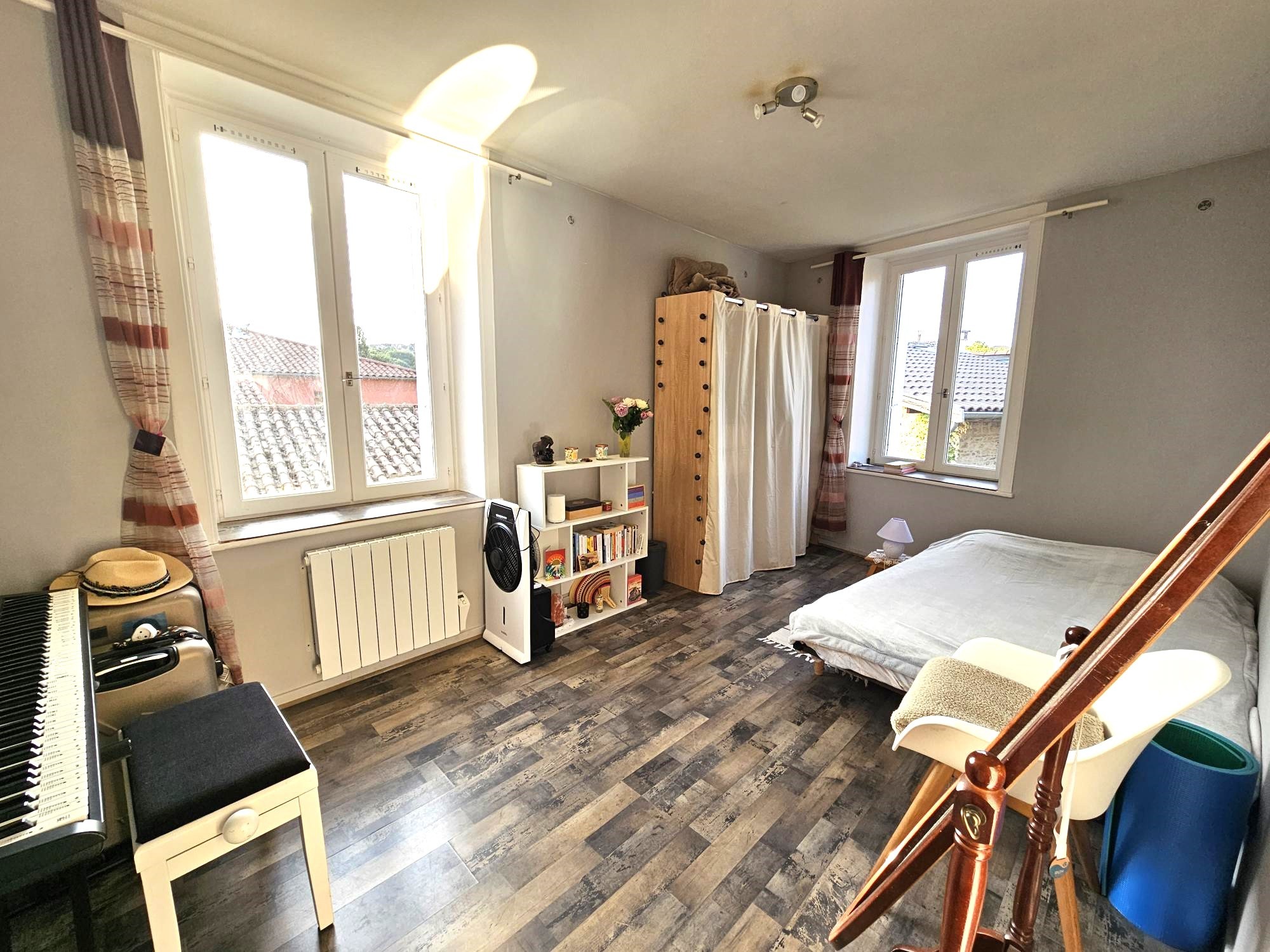 Location T2 de 33 m2 hab. Saint Laurent d'Agny centre — photo 5