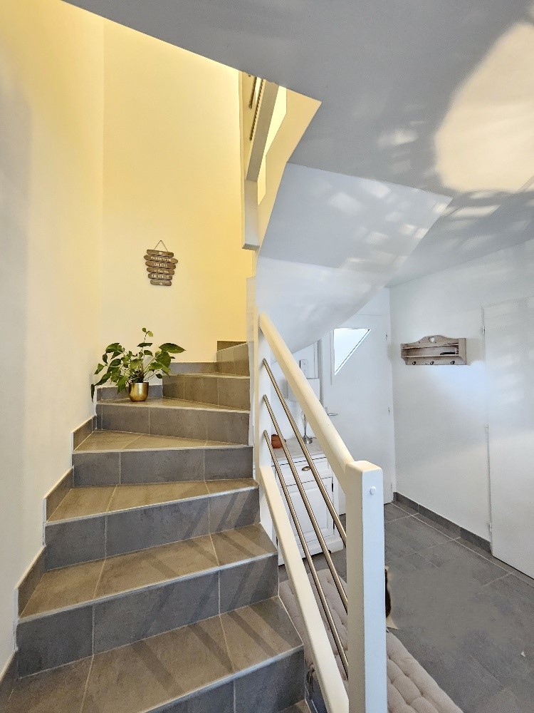 Villa jumelée récente 6 pièces à Brindas — photo 13