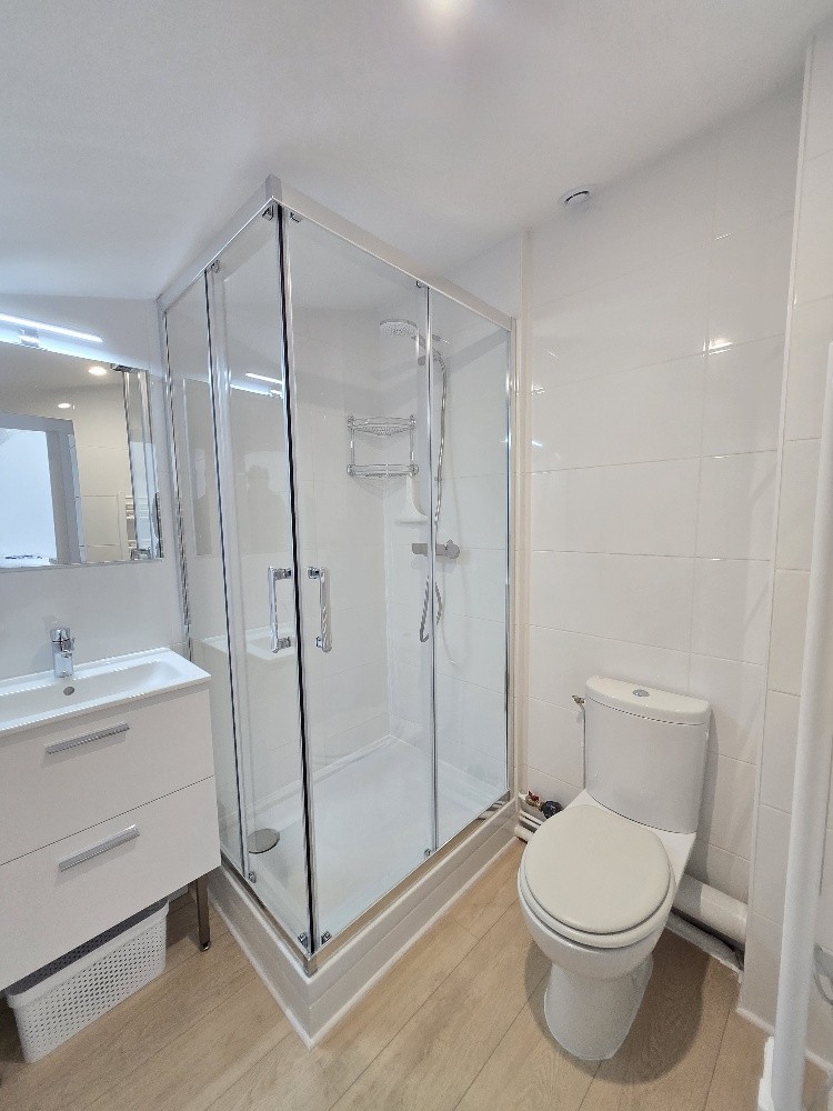Studio meublé design 25 m2 Francheville (Limite Tassin) — photo 14