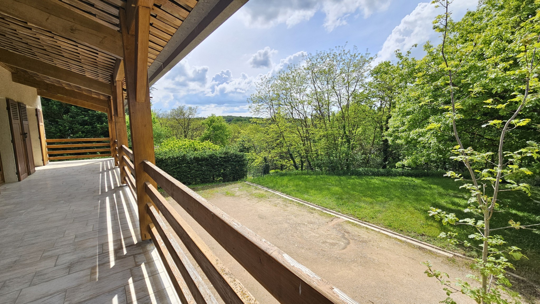 Grande Villa de type Familiale 212.38 m2 hab. sur Terrain de 1950 m2 clos, végétalisé 69340 FRANCHEVILLE — photo 13