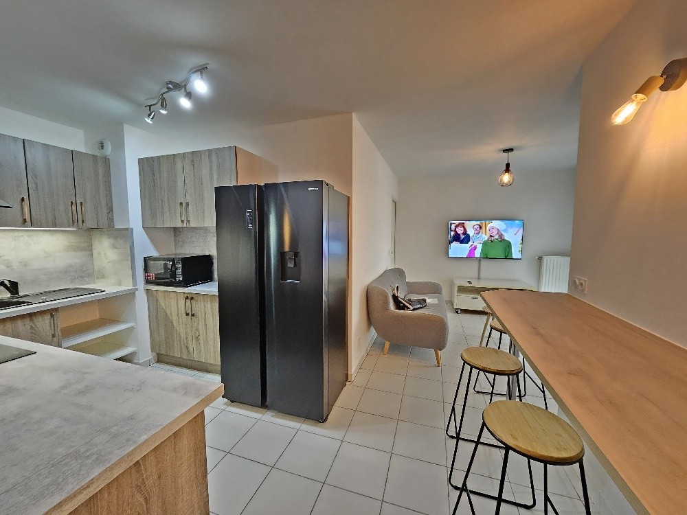Location 4 Chambres dans Appartement de 73.56 m2 hab. 69800 SAINT PRIEST — photo 5