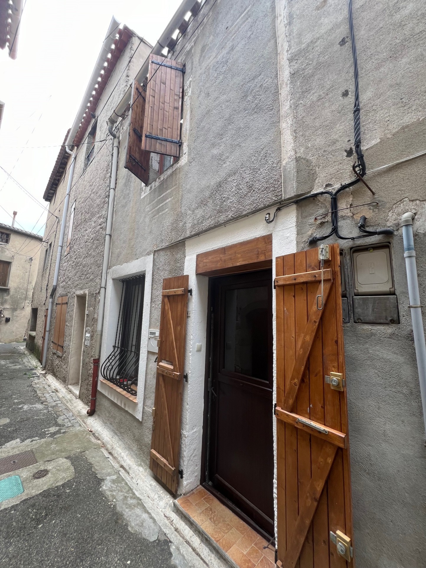 MAISON AVEC COUR — photo 2