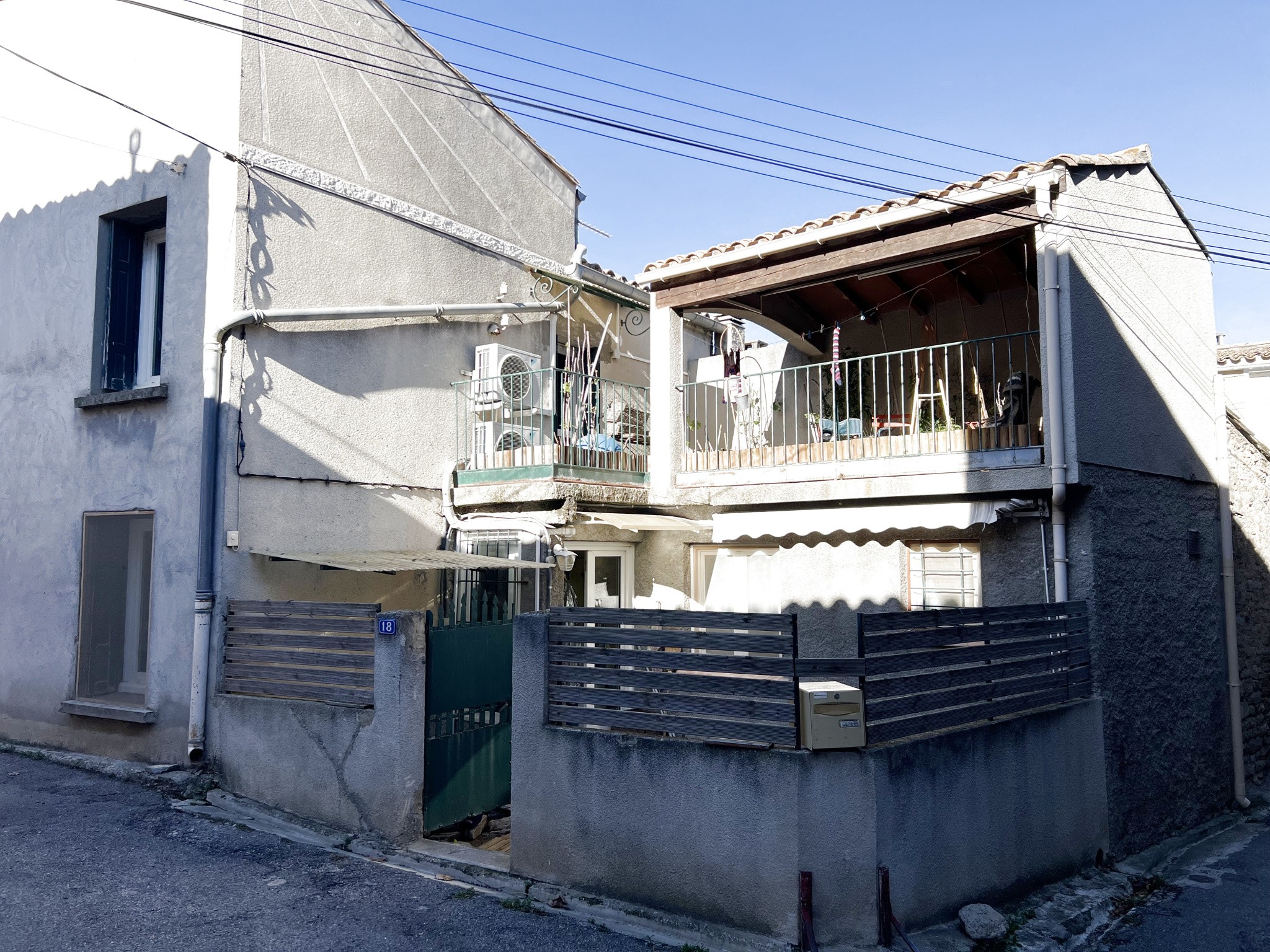 Maison avec cour et terrasse — photo 6