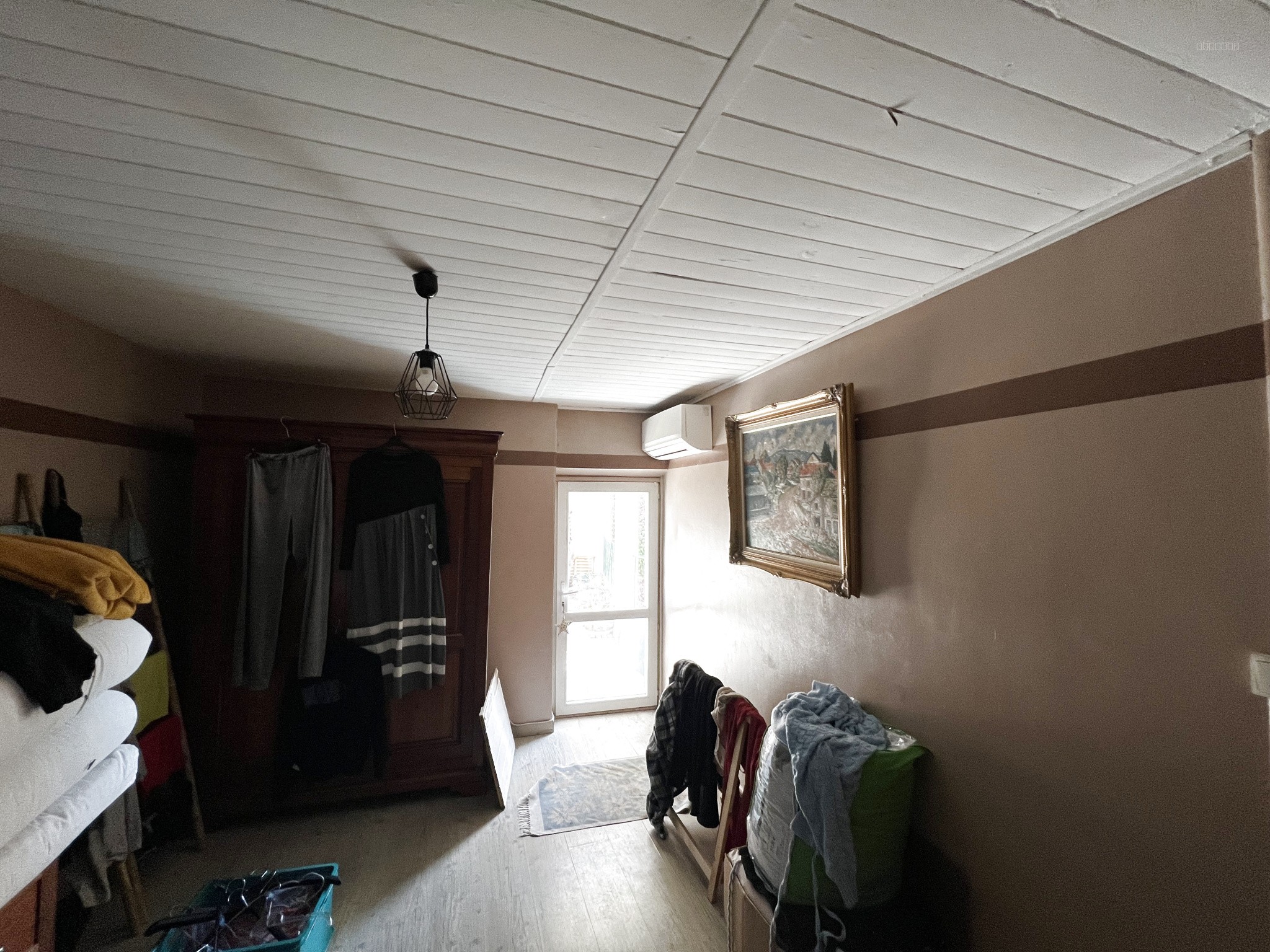 Maison avec cour et terrasse — photo 5