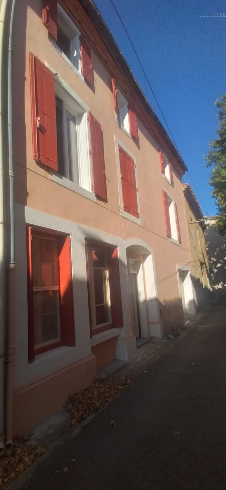 maison de village avec cour sans vis a vis et garage — photo 15