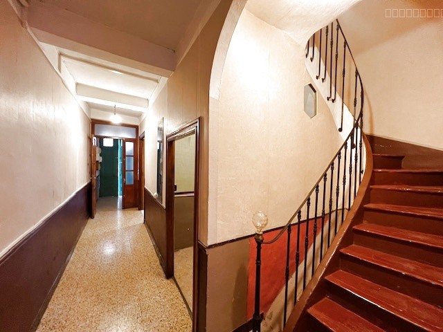 Maison avec cour et terrasse — photo 3