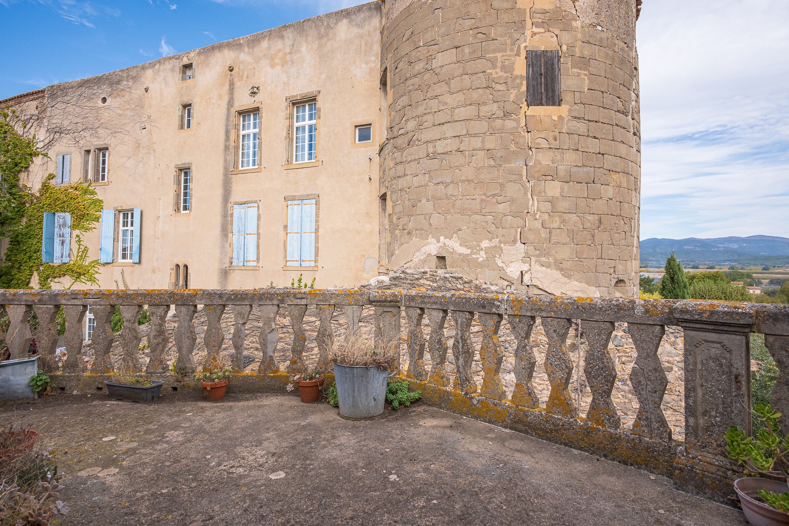 GRANDE MAISON AVEC TERRASSE — photo 3