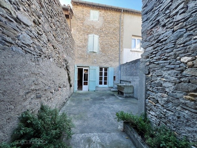 Maison avec cour et terrasse — photo 10