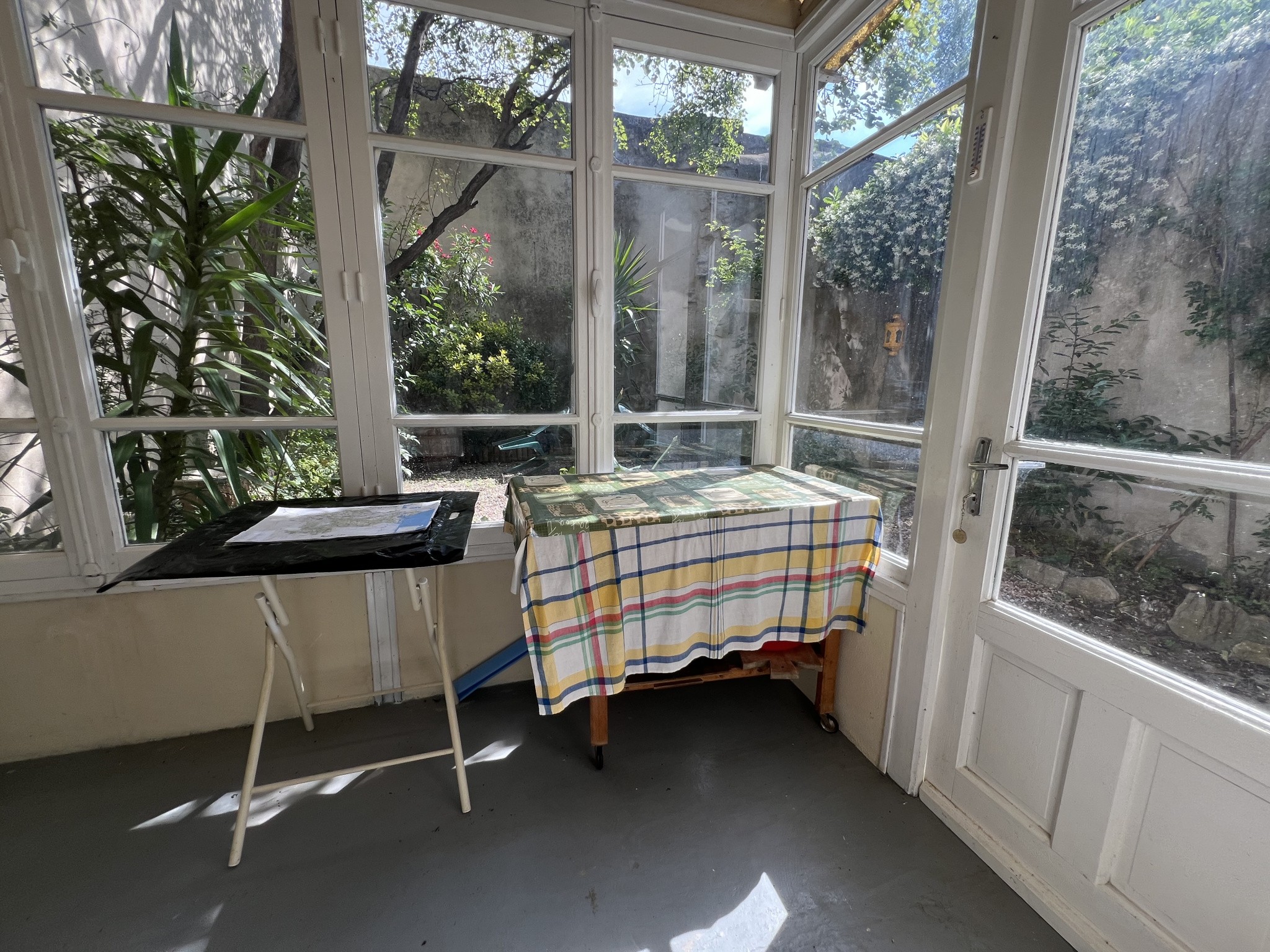 maison de village avec cour sans vis a vis et garage — photo 3