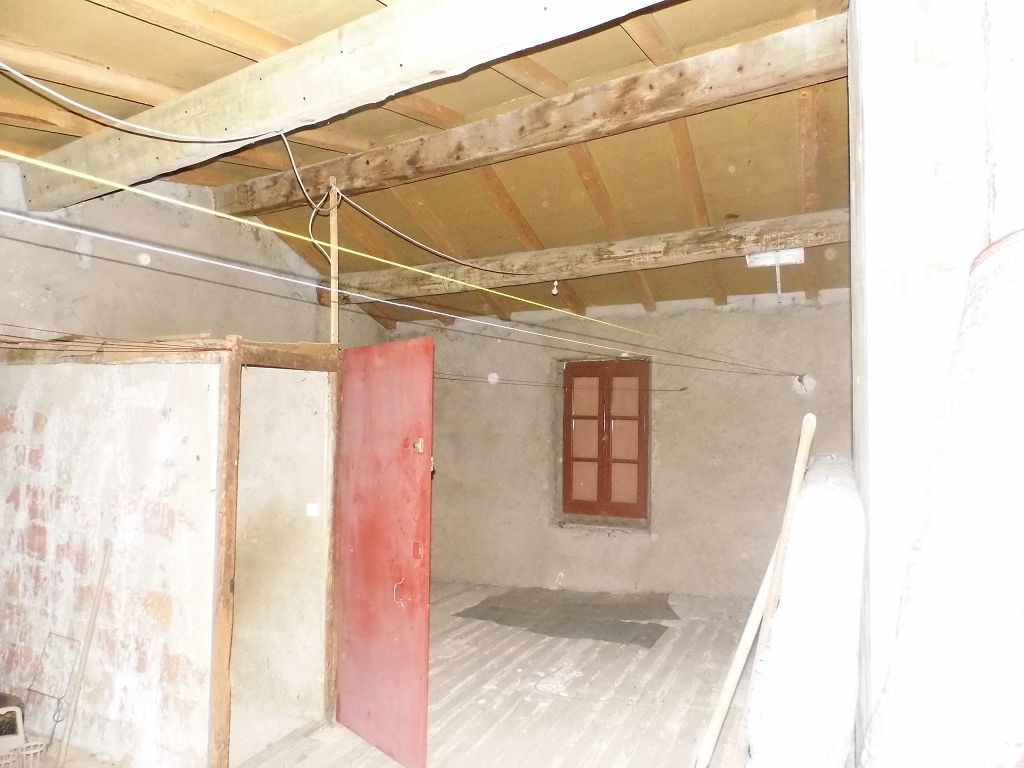 maison de village avec garage — photo 9