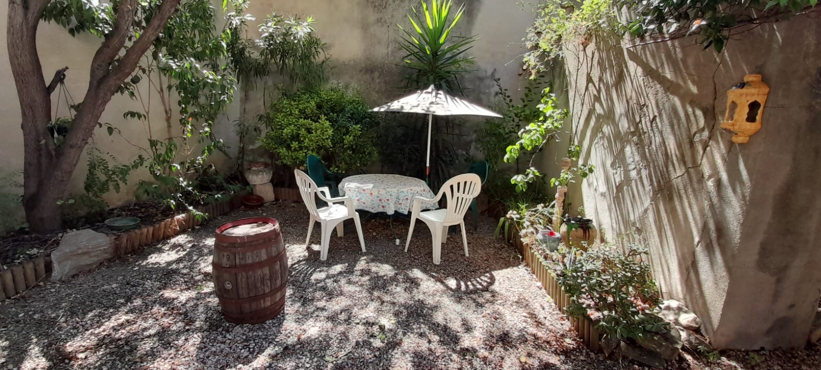 maison de village avec cour sans vis a vis et garage — photo 12