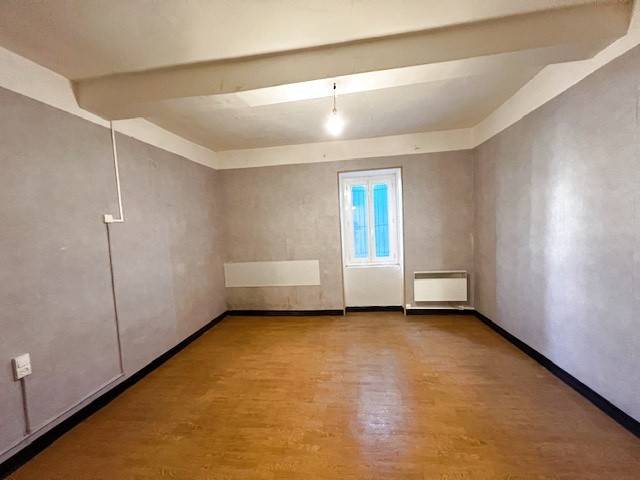 Maison avec cour et terrasse — photo 9