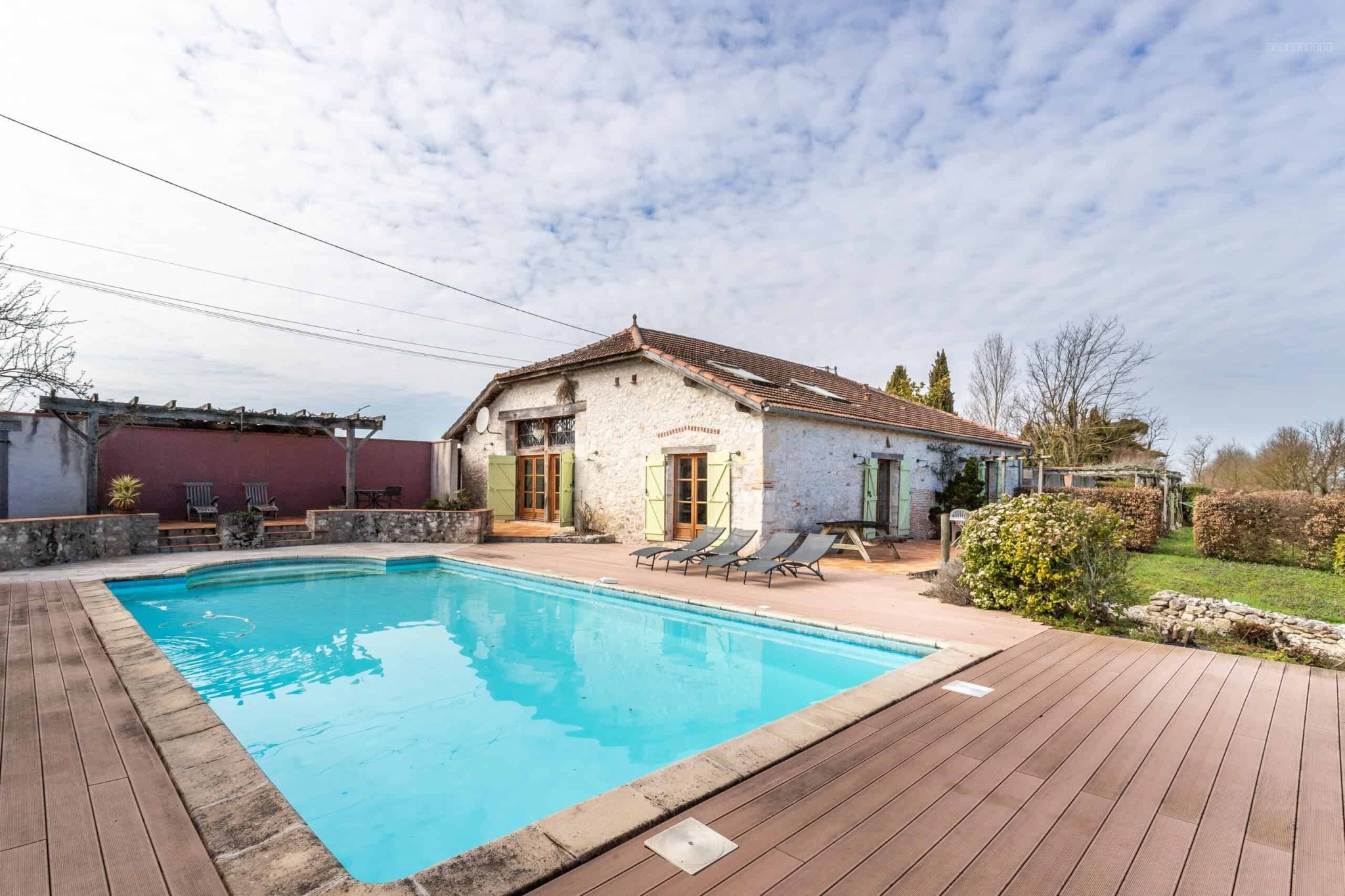 Country house with pool — photo 7