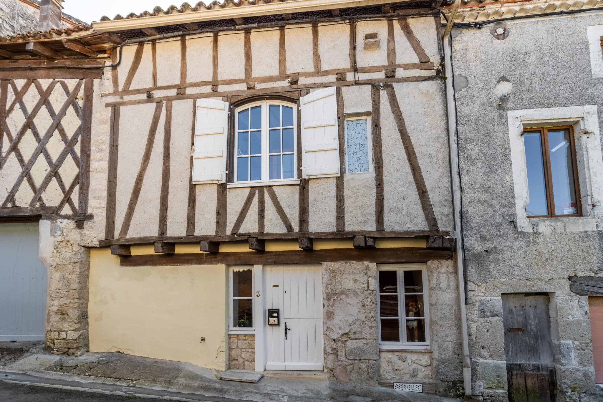 Village house with outbuilding and garden — photo 5