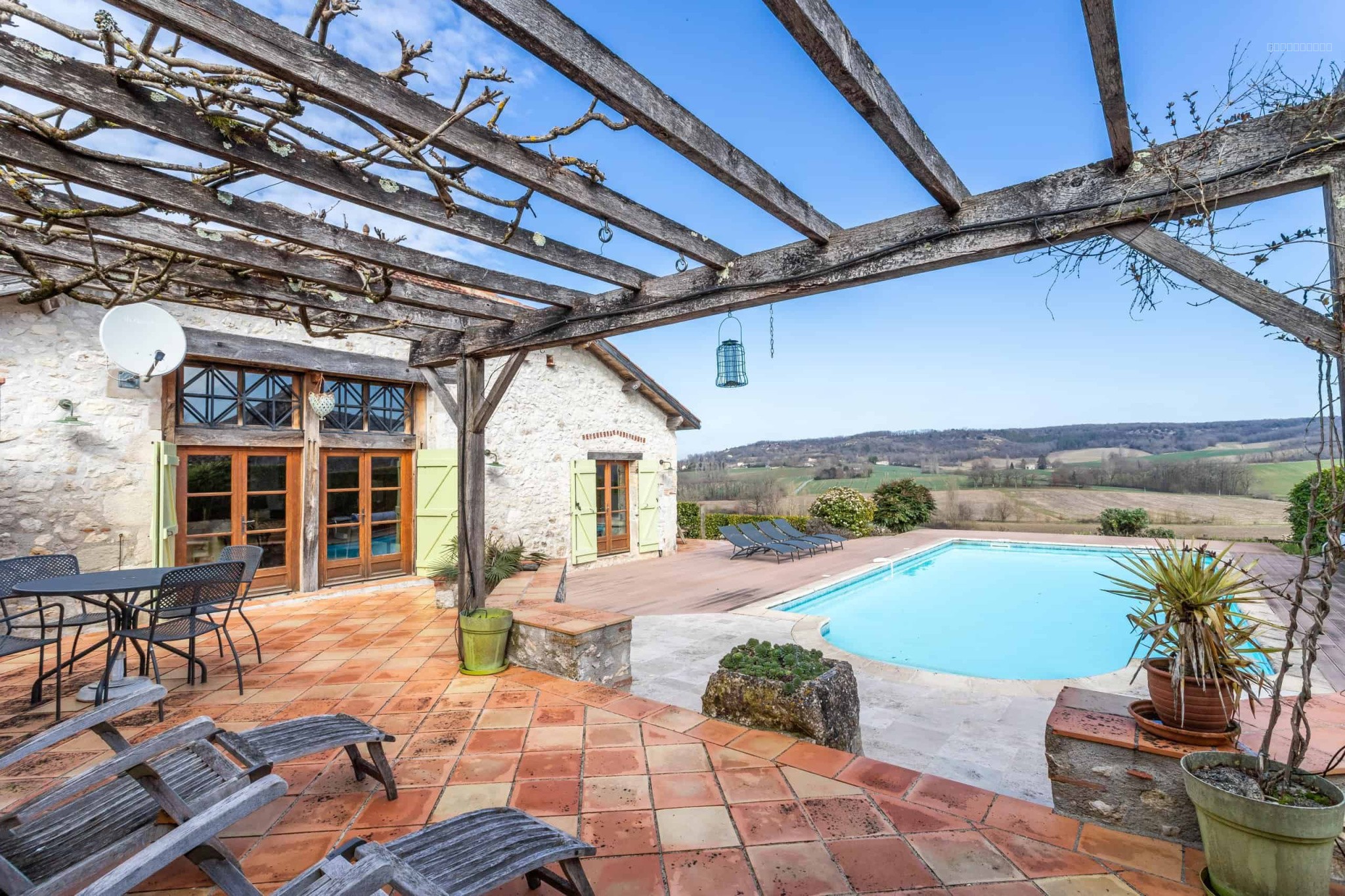 Country house with pool — photo 5