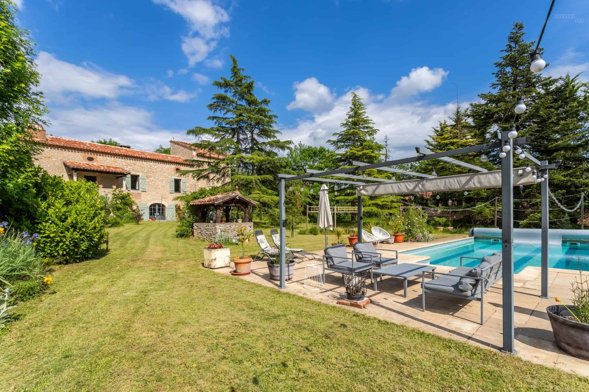 Country property with pool, annexe, barn and garage — photo 11