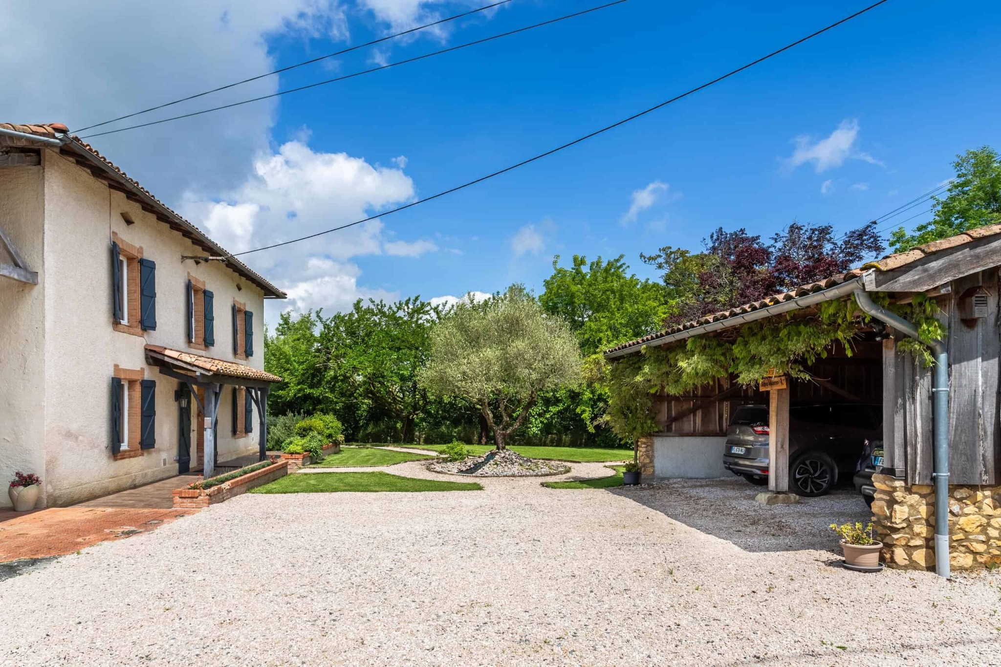 Country property with pool, land, outbuildings and view over a lake — photo 6