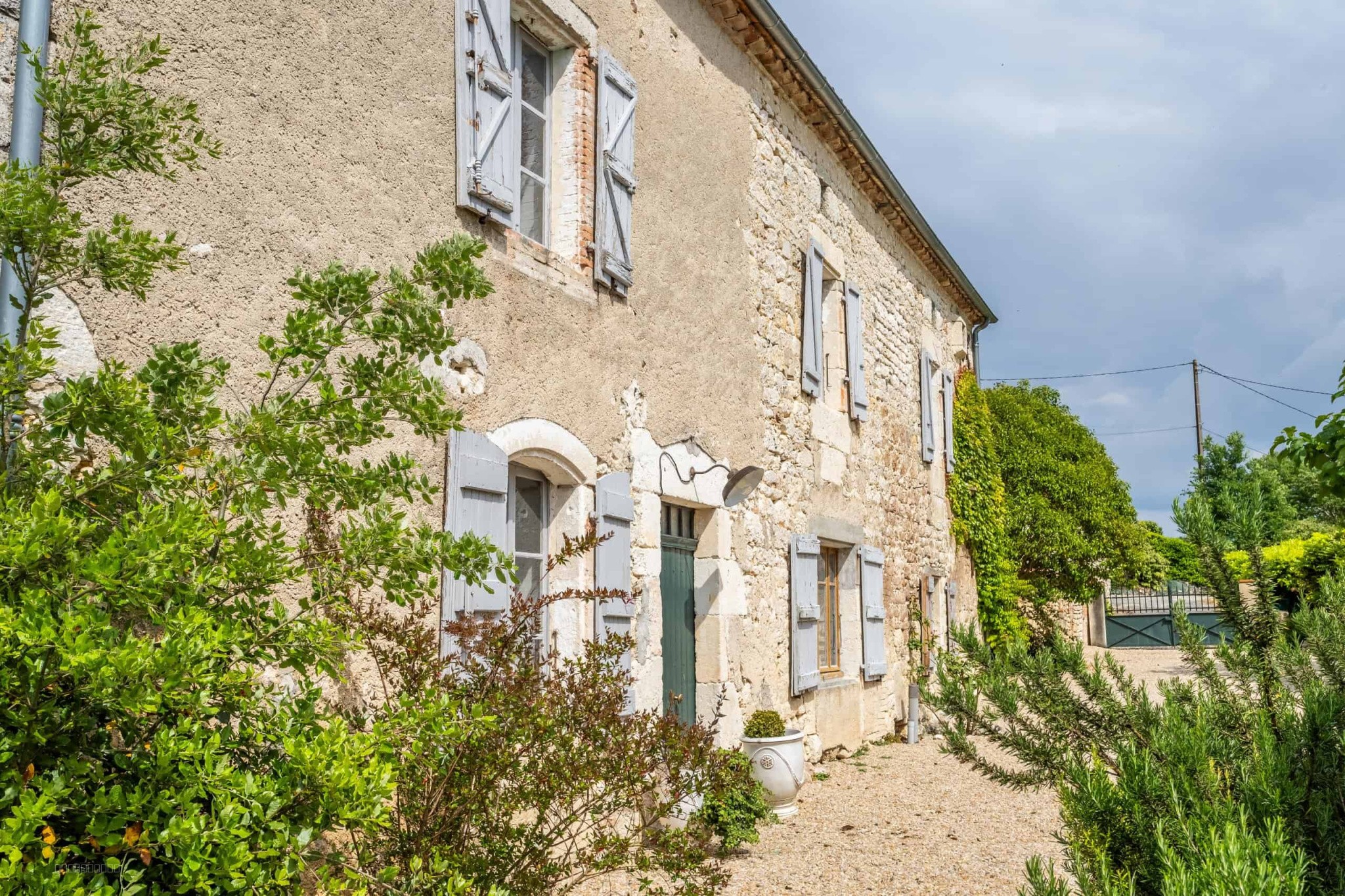 Country property with annexe and garaging — photo 4
