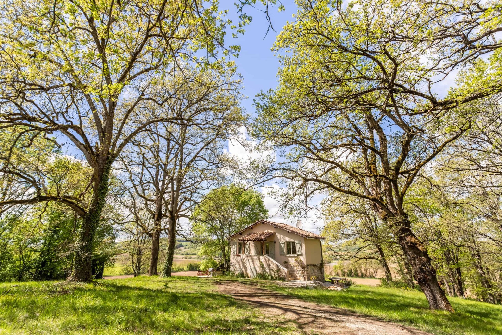 Country property with garden and view — photo 6