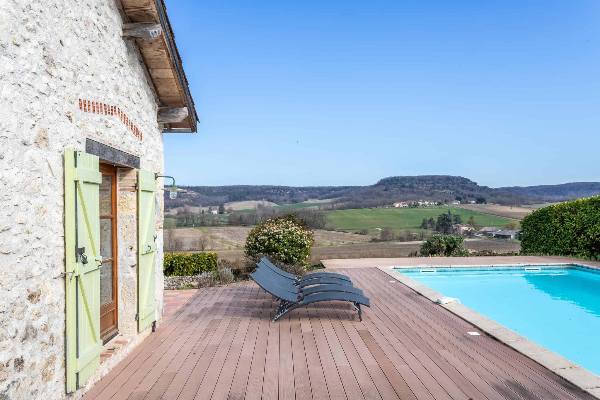 Country house with pool — photo 4