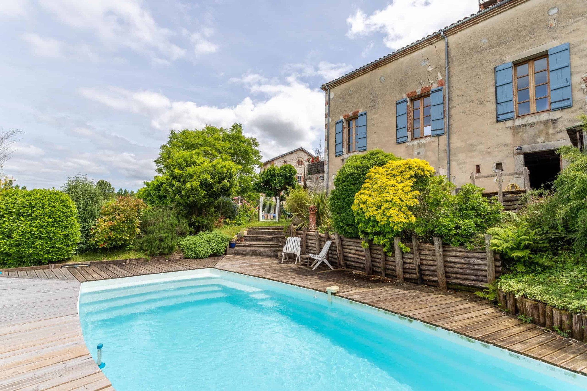 Village house with pool and garden — photo 3