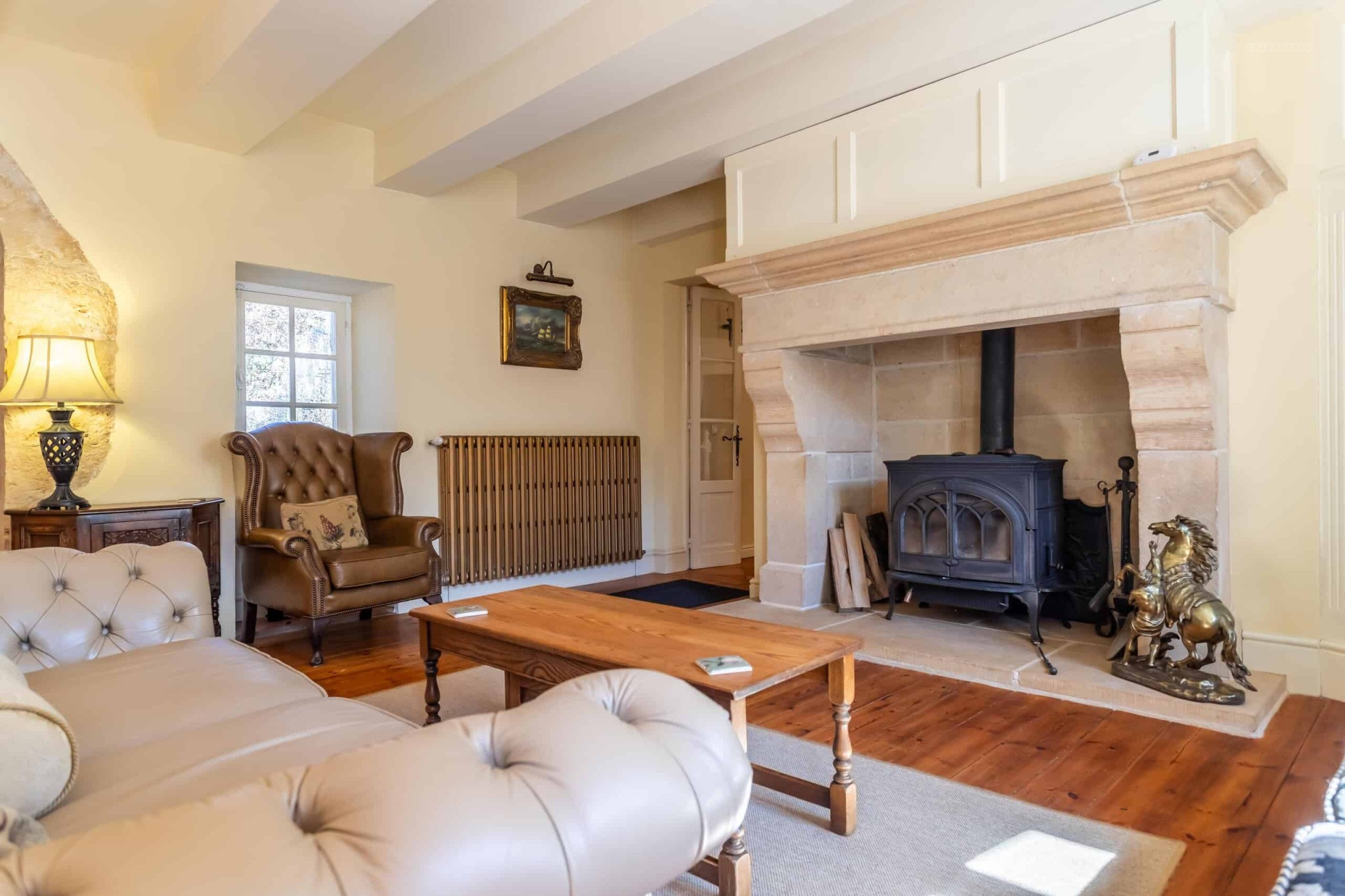 Country property with guest accommodation, pool and outbuildings — photo 3