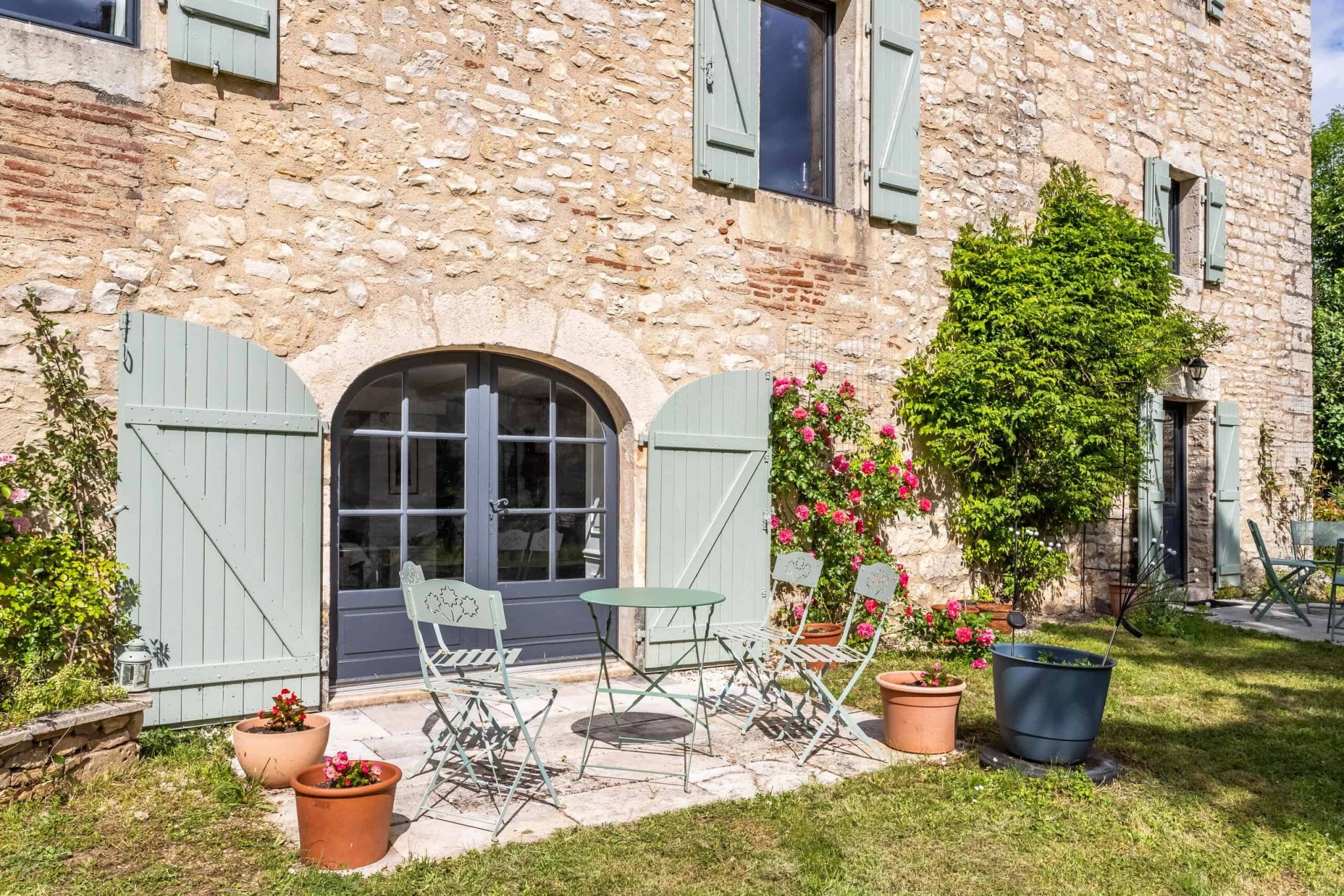 Country property with pool, annexe, barn and garage — photo 13