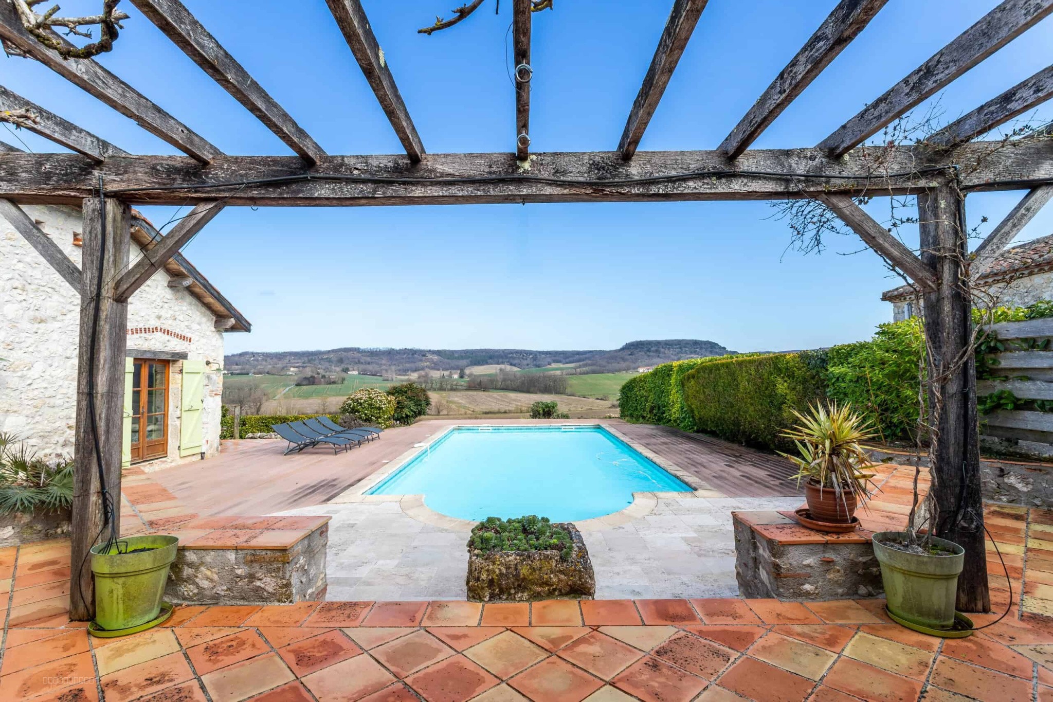 Country house with pool — photo 2