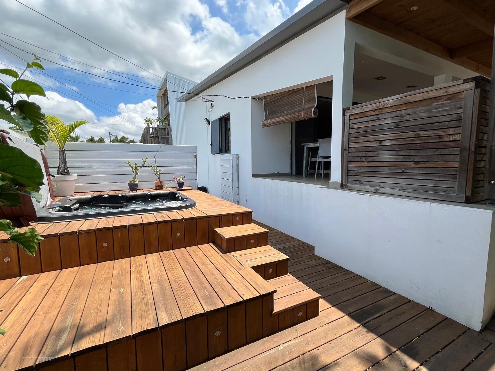 VILLA F3 + T2 LIGNE DES BAMBOUS — photo 2