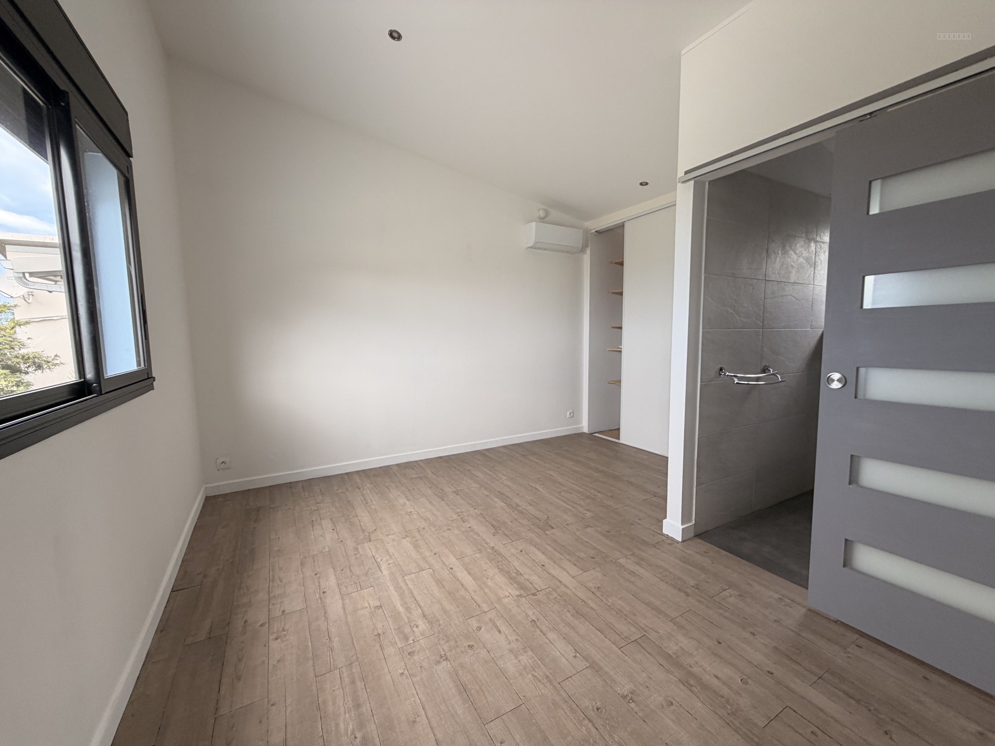 VILLA F7 Sur 1000 m2 SAINT-LEU — photo 9