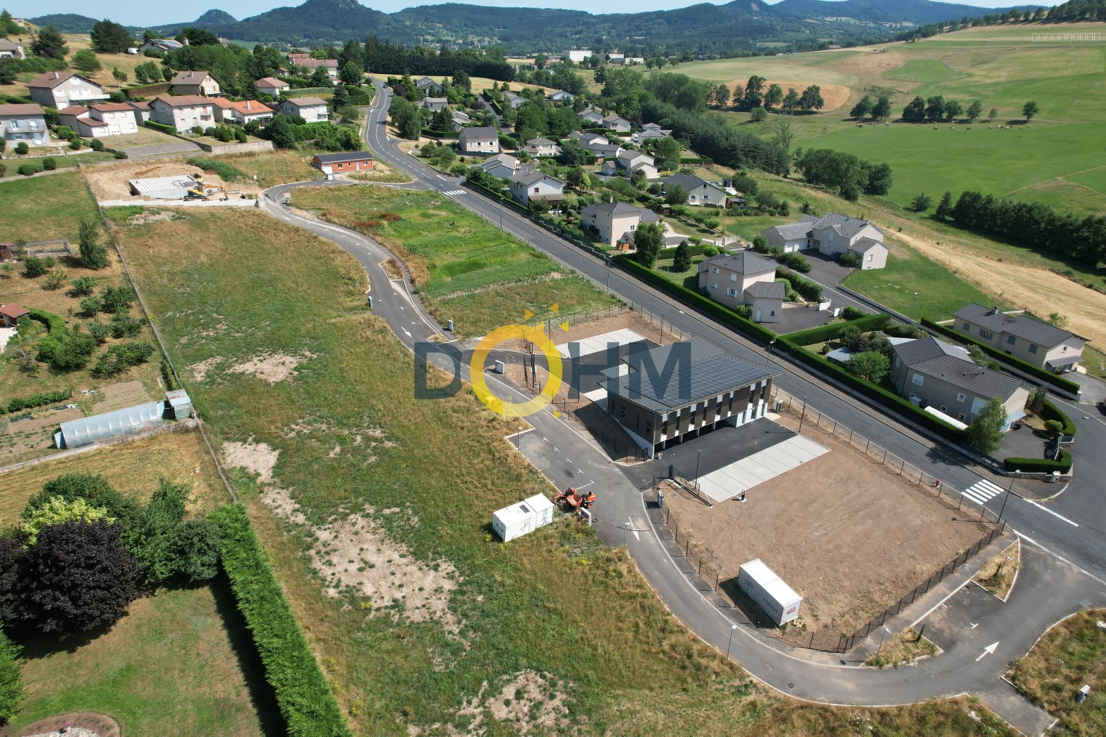 Terrain constructible de 937 m2 à Yssingeaux proche centre-ville — photo 3