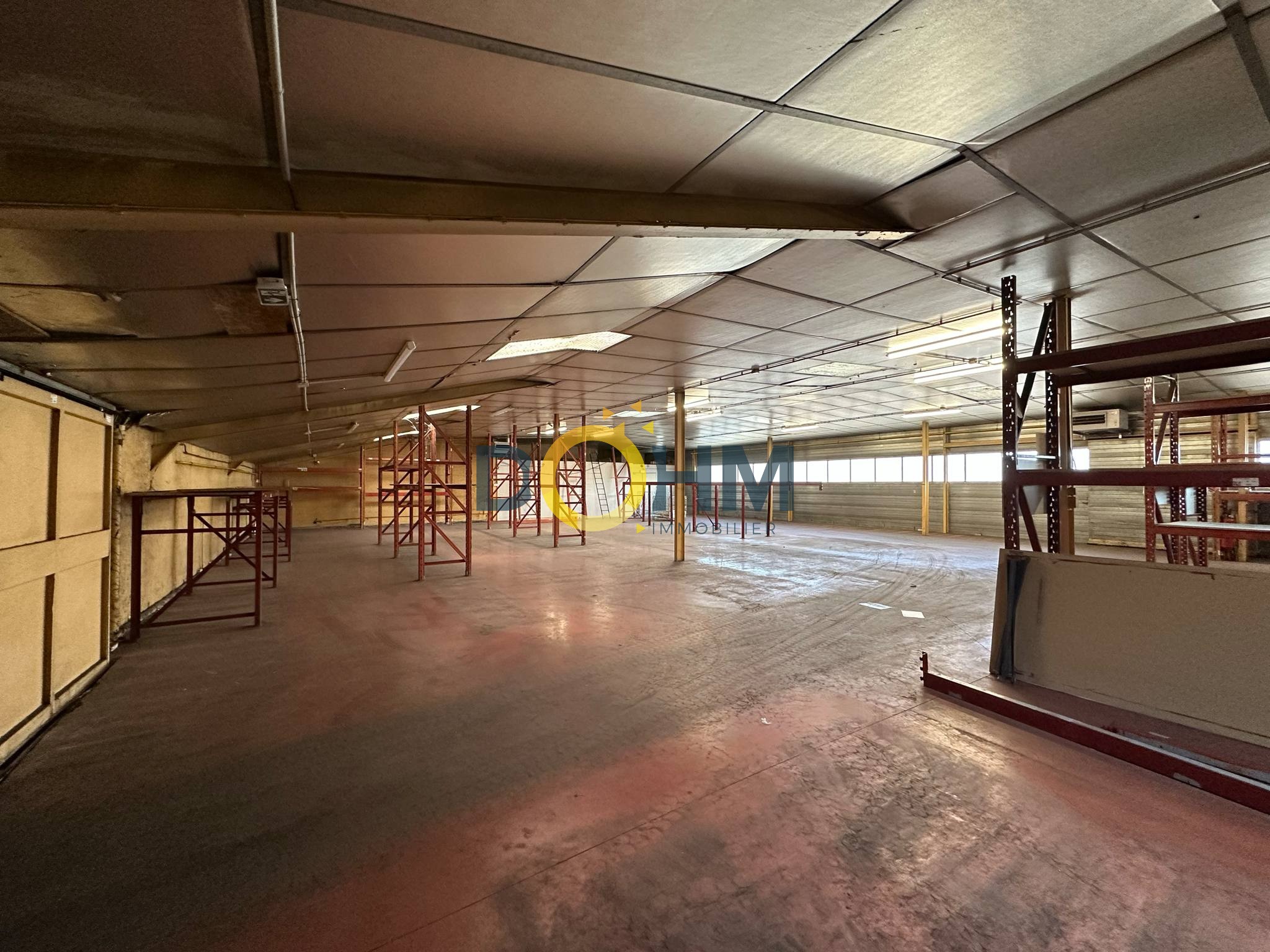Dépot de 2612 m2 avec 3 bâtiments et 7145 m2 de terrain — photo 15
