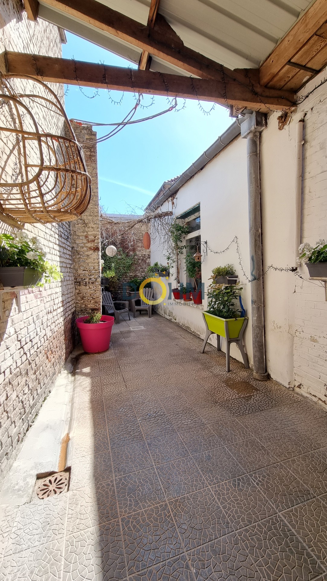 Local Commercial et Appartement — photo 8