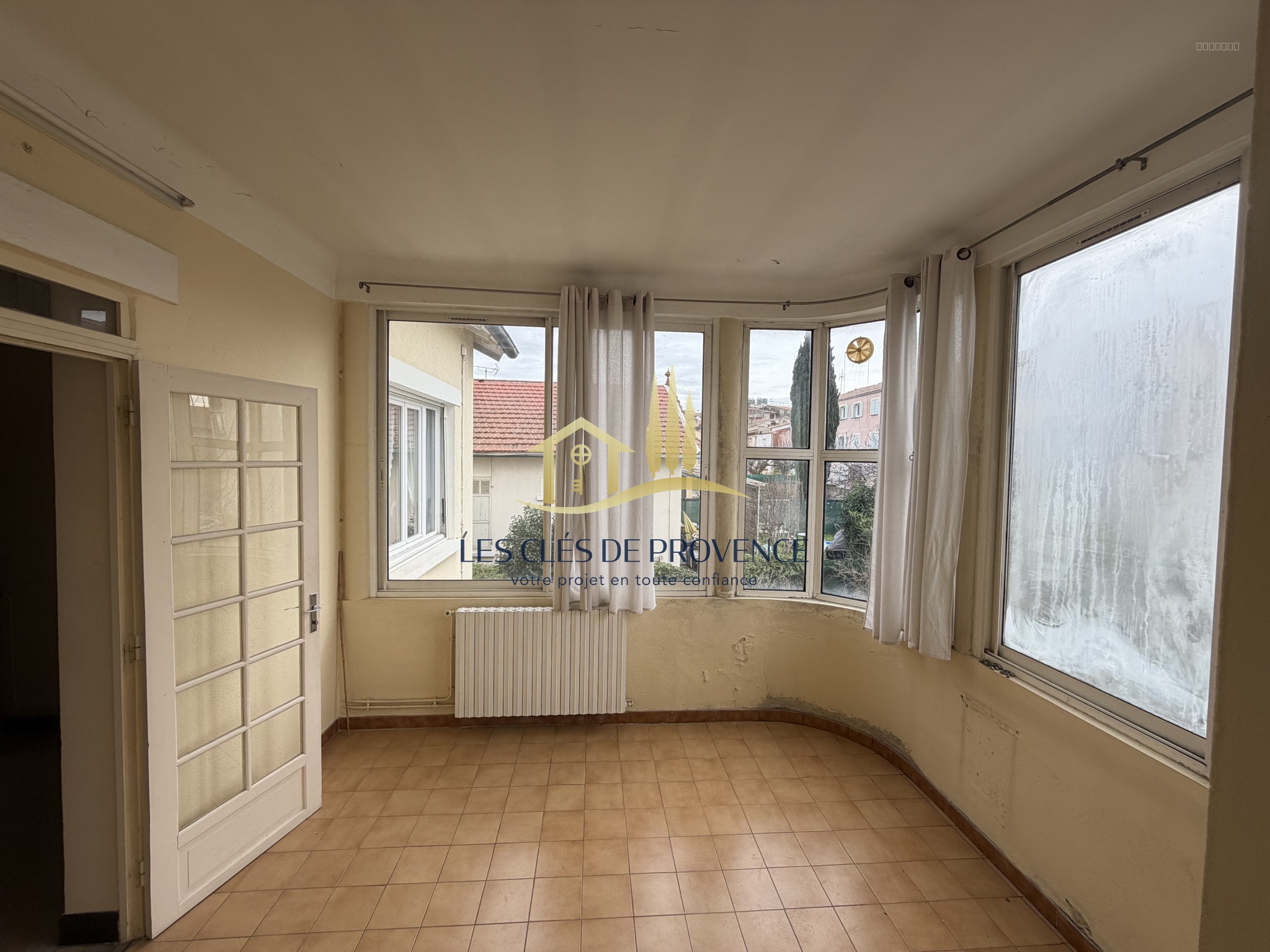 Haut de villa avec terrain constructible — photo 7
